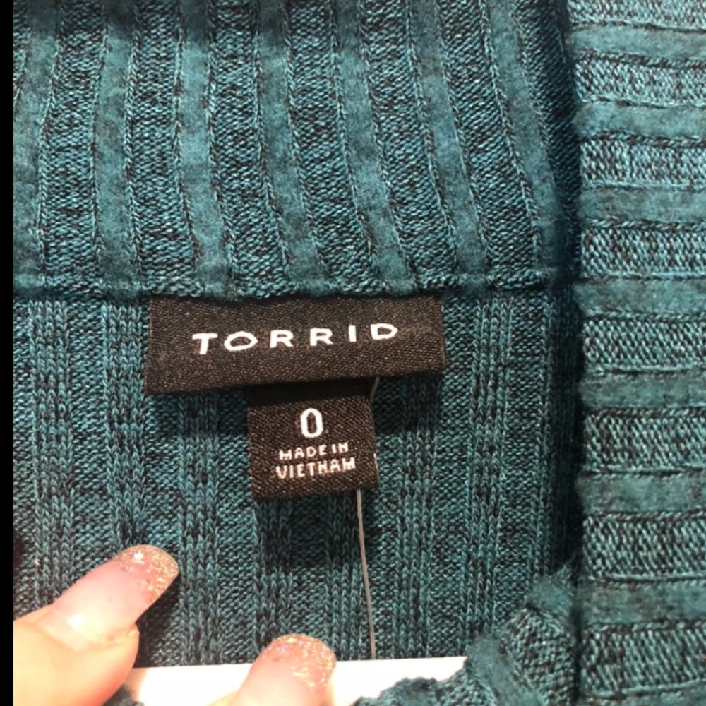 Torrid Relaxed Fit Super Soft Plush Rib Quarter Zip Sweatshirt - Picture 6 of 7